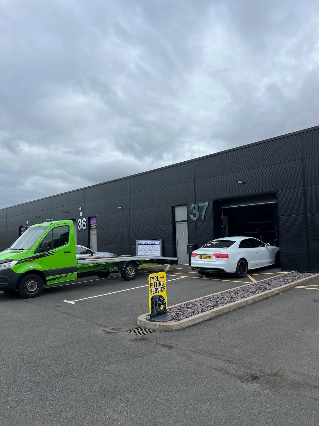 Market drayton garage